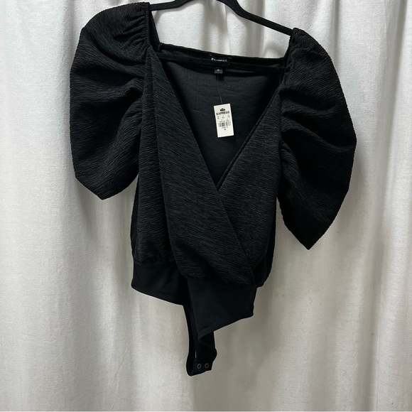 NWT - Express Textured Puff Sleeve Wrap Front Thong Bodysuit - Medium - Picture 8 of 13